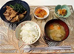 煮肉のお食事